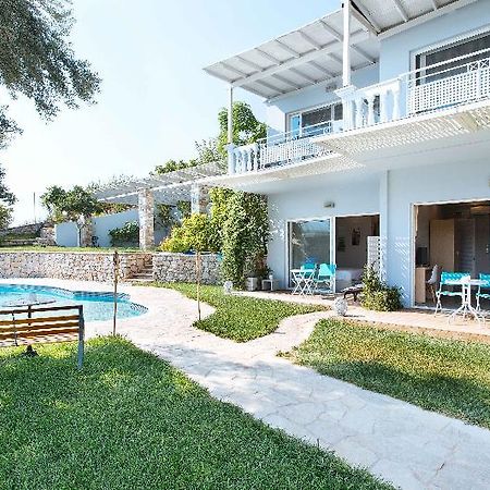 Sunny Place Resort Крадинион Екстериор снимка