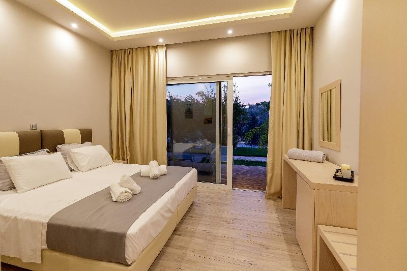 Sunny Place Resort Крадинион Екстериор снимка