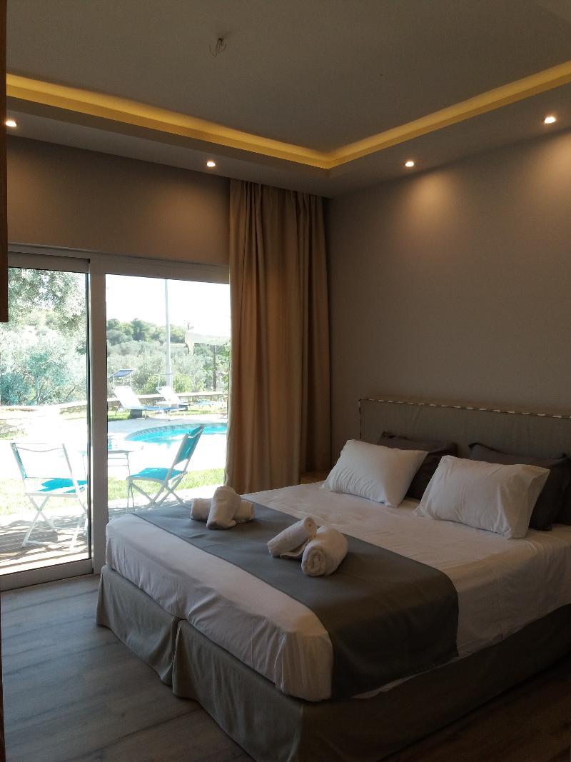 Sunny Place Resort Крадинион Екстериор снимка