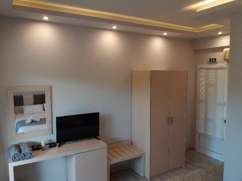 Sunny Place Resort Крадинион Екстериор снимка