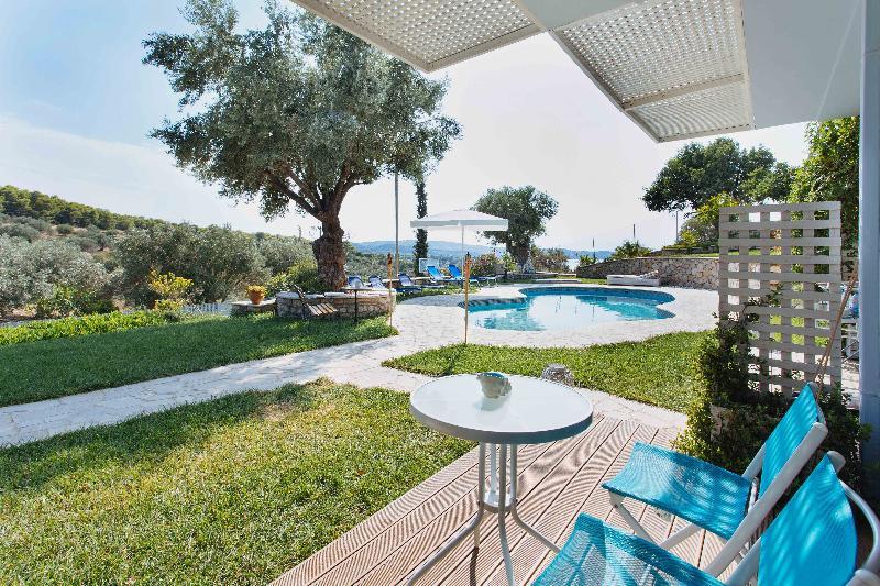 Sunny Place Resort Крадинион Екстериор снимка